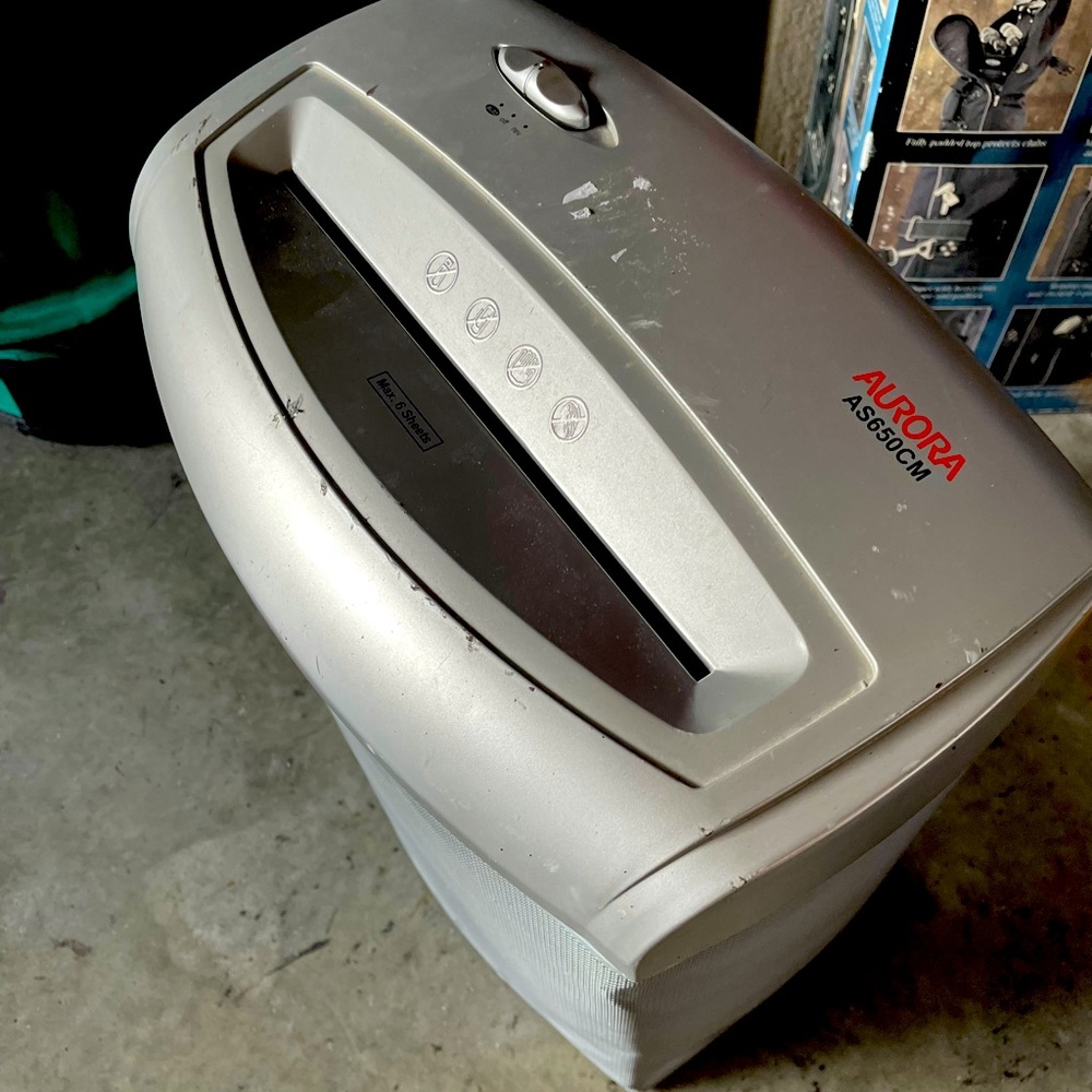 Aurora paper shrreder